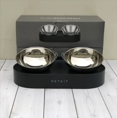 Easy clean raised pet bowls with modern stand